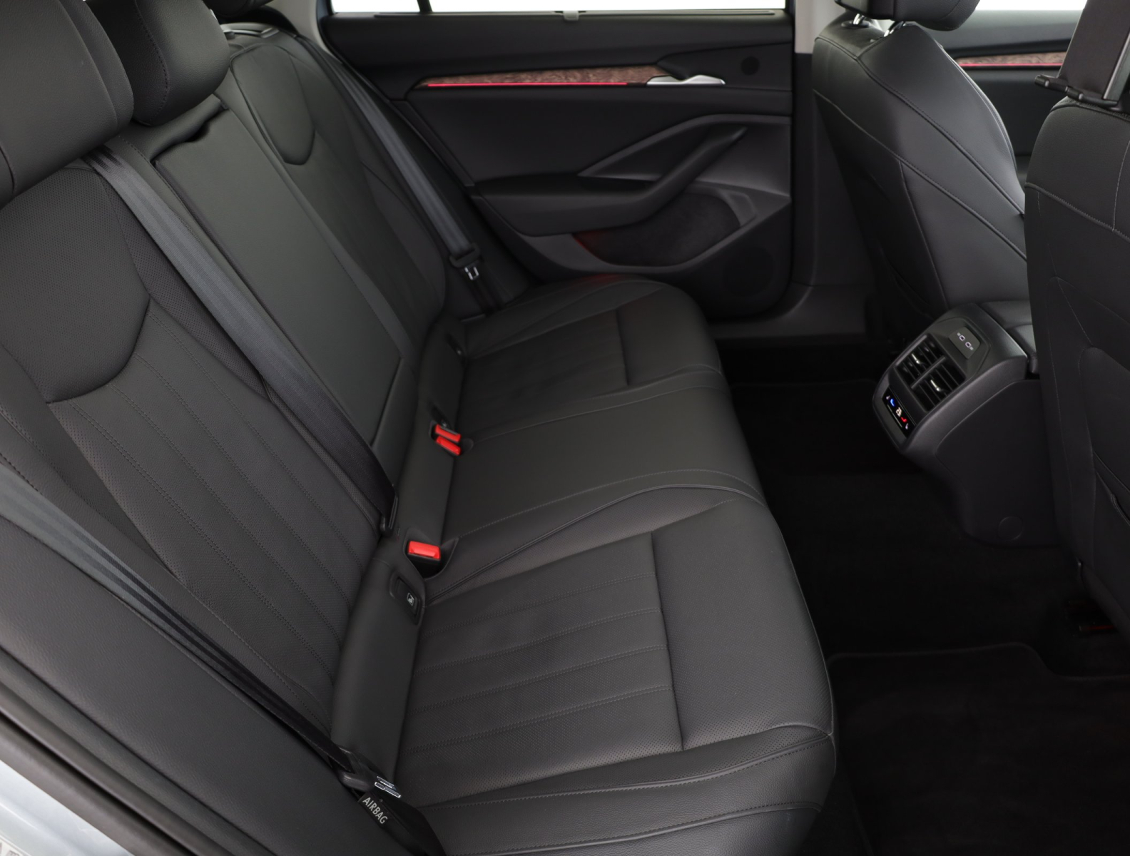 Škoda Superb - 2024