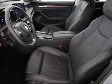 Škoda Superb - 2024