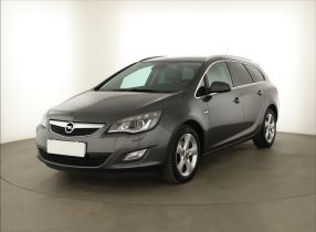 Opel Astra - 2011