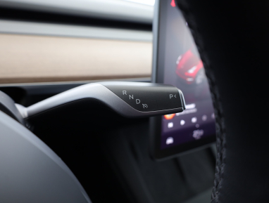 Tesla Model Y - 2023