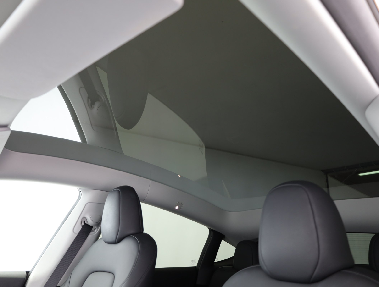 Tesla Model Y - 2023