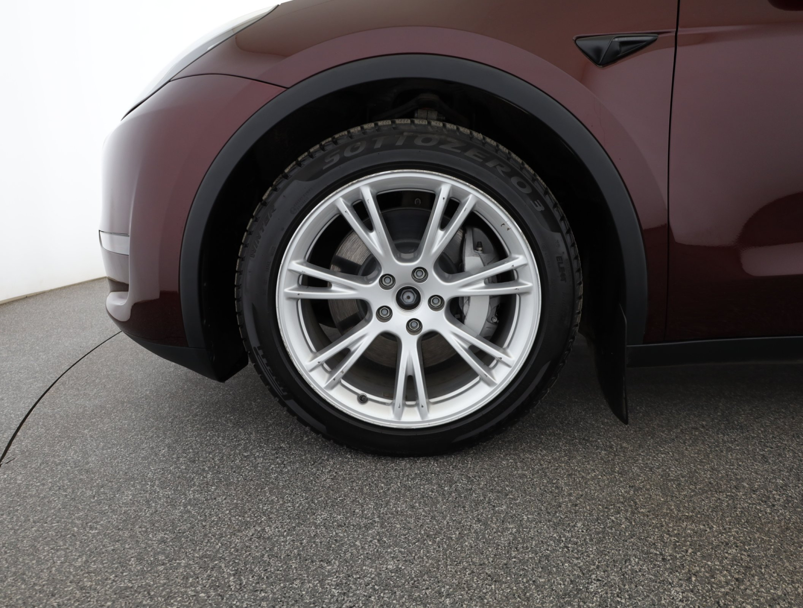 Tesla Model Y - 2023