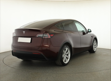 Tesla Model Y - 2023