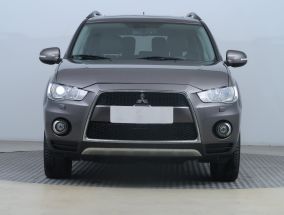 Mitsubishi Outlander - 2011