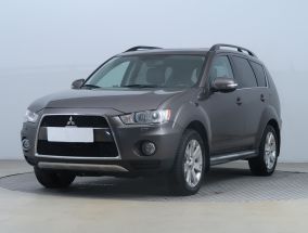 Mitsubishi Outlander - 2011
