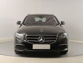 Mercedes-Benz E - 2019