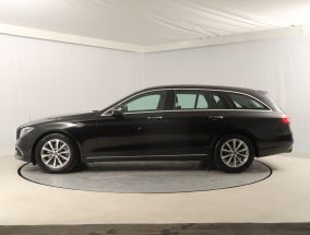 Mercedes-Benz E - 2019