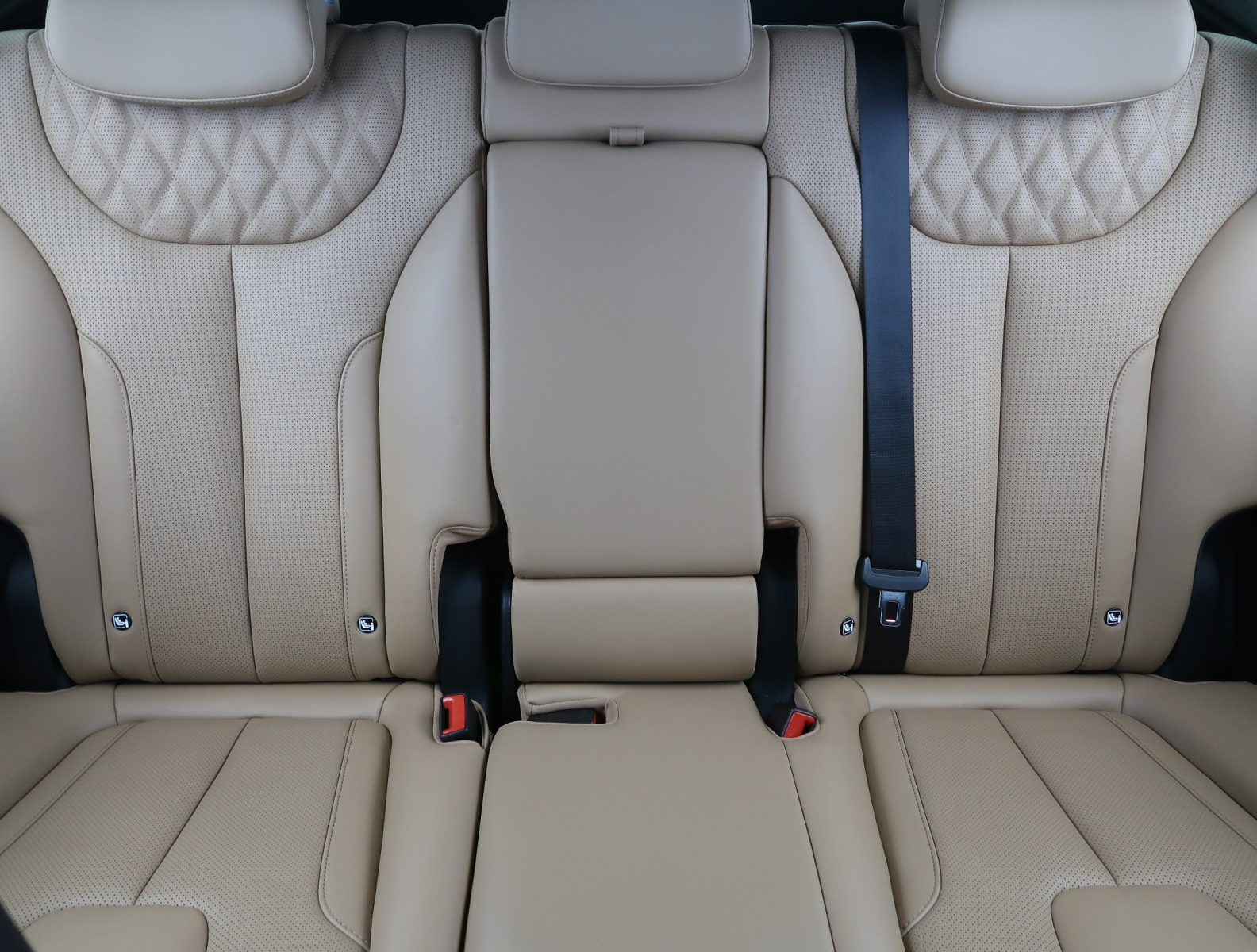 Hyundai Santa Fe - 2023