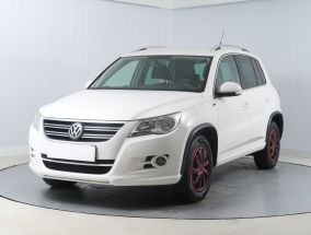 Volkswagen Tiguan - 2010