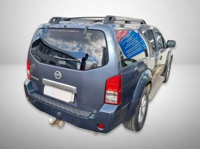 Nissan Pathfinder - 2009
