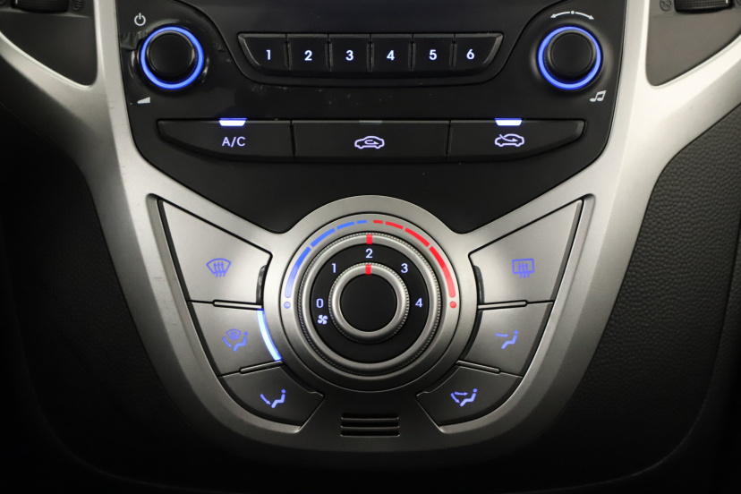 Hyundai ix20, 2012