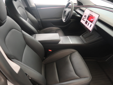 Tesla Model 3 - 2023