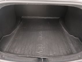 Tesla Model 3 - 2023