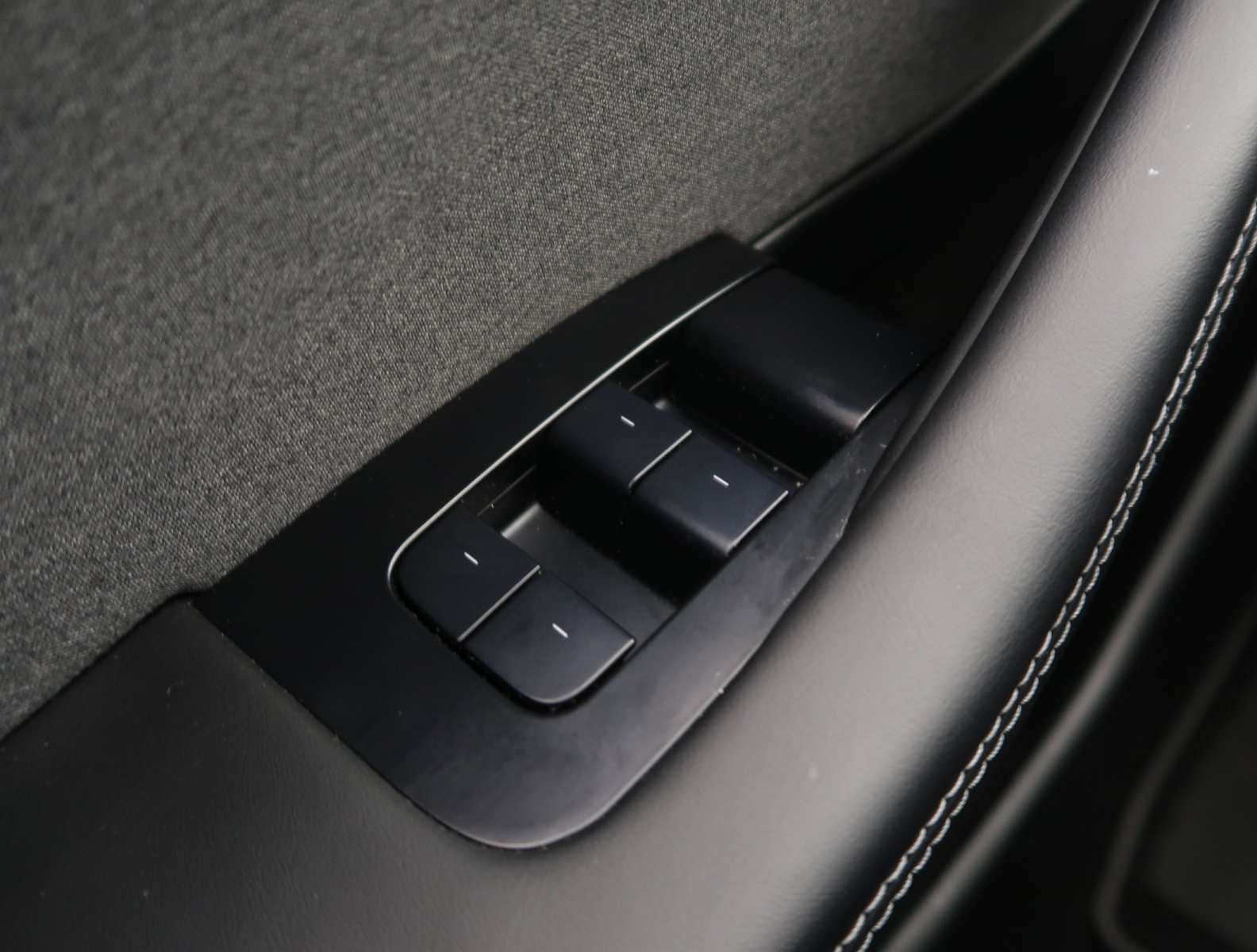 Tesla Model 3 - 2023