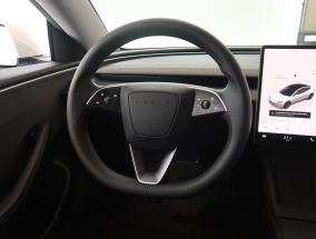 Tesla Model 3 - 2023