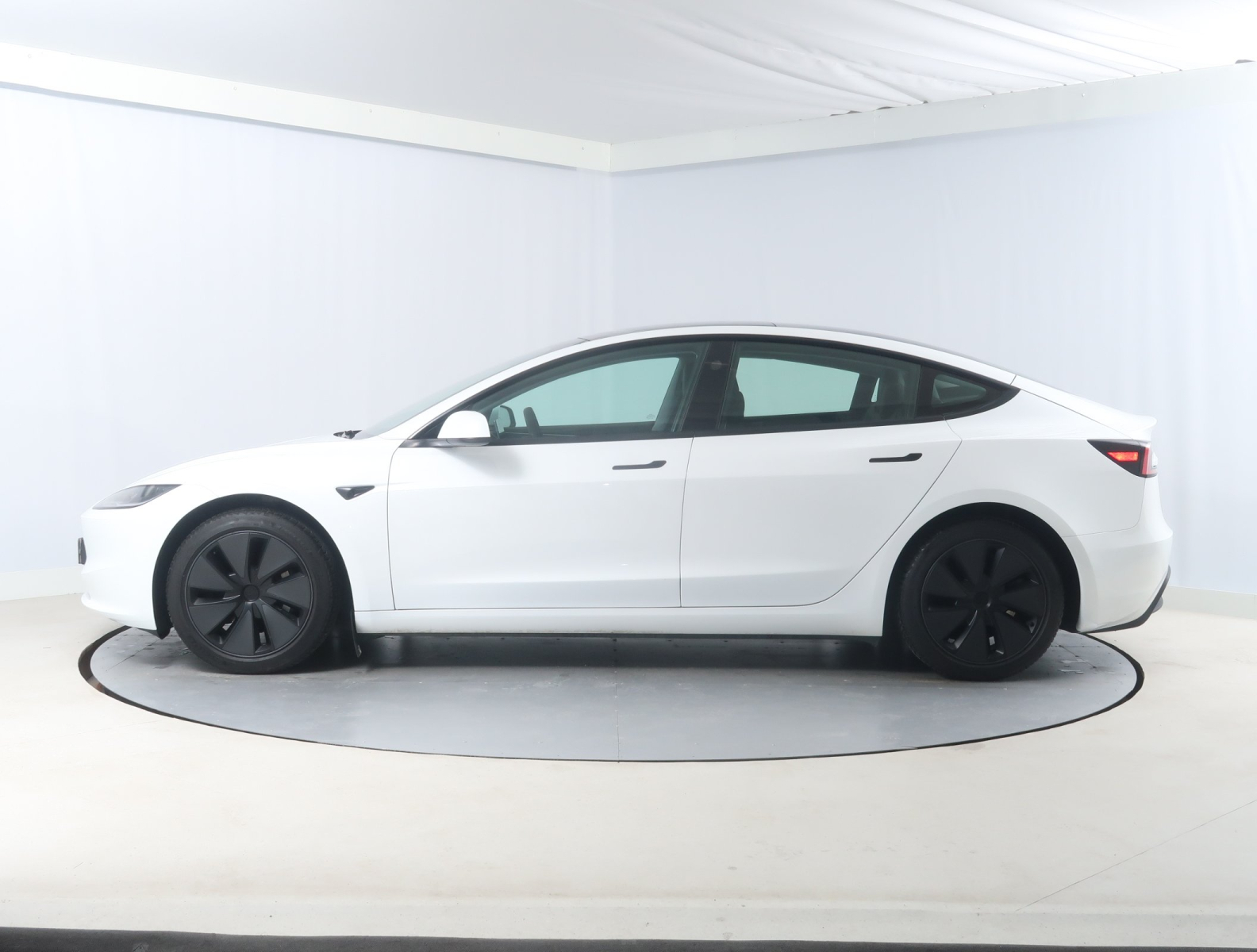 Tesla Model 3 - 2023