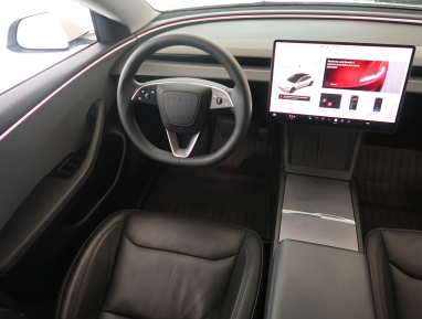 Tesla Model 3 - 2023