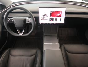 Tesla Model 3 - 2023