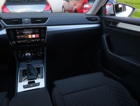 Škoda Superb - 2023