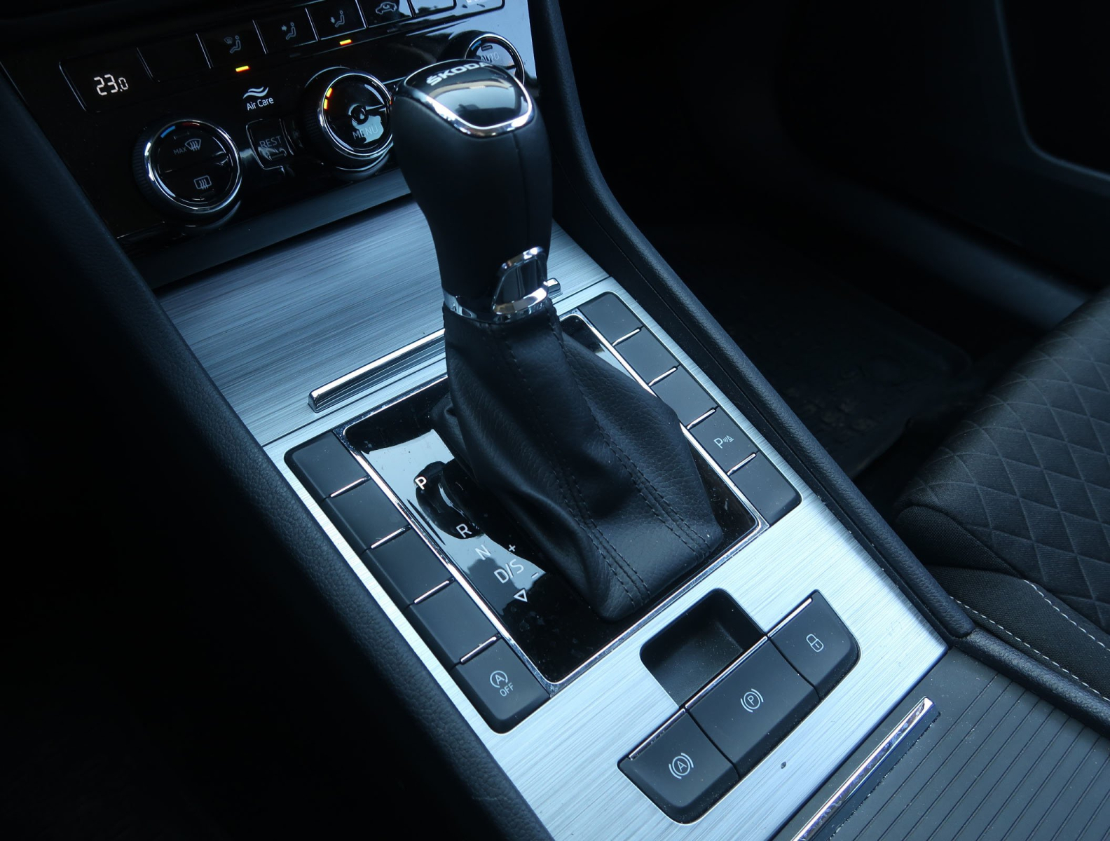 Škoda Superb - 2023