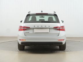 Škoda Superb - 2023