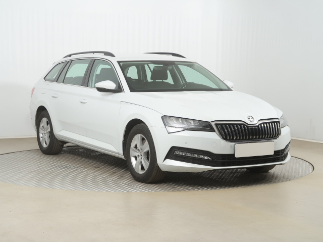 Škoda Superb 2023