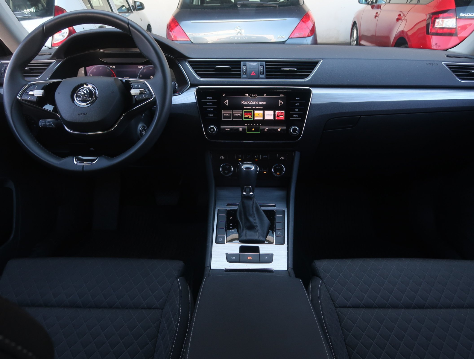 Škoda Superb - 2023