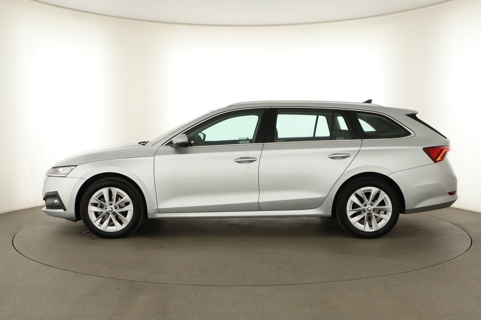 Škoda Octavia - 2024