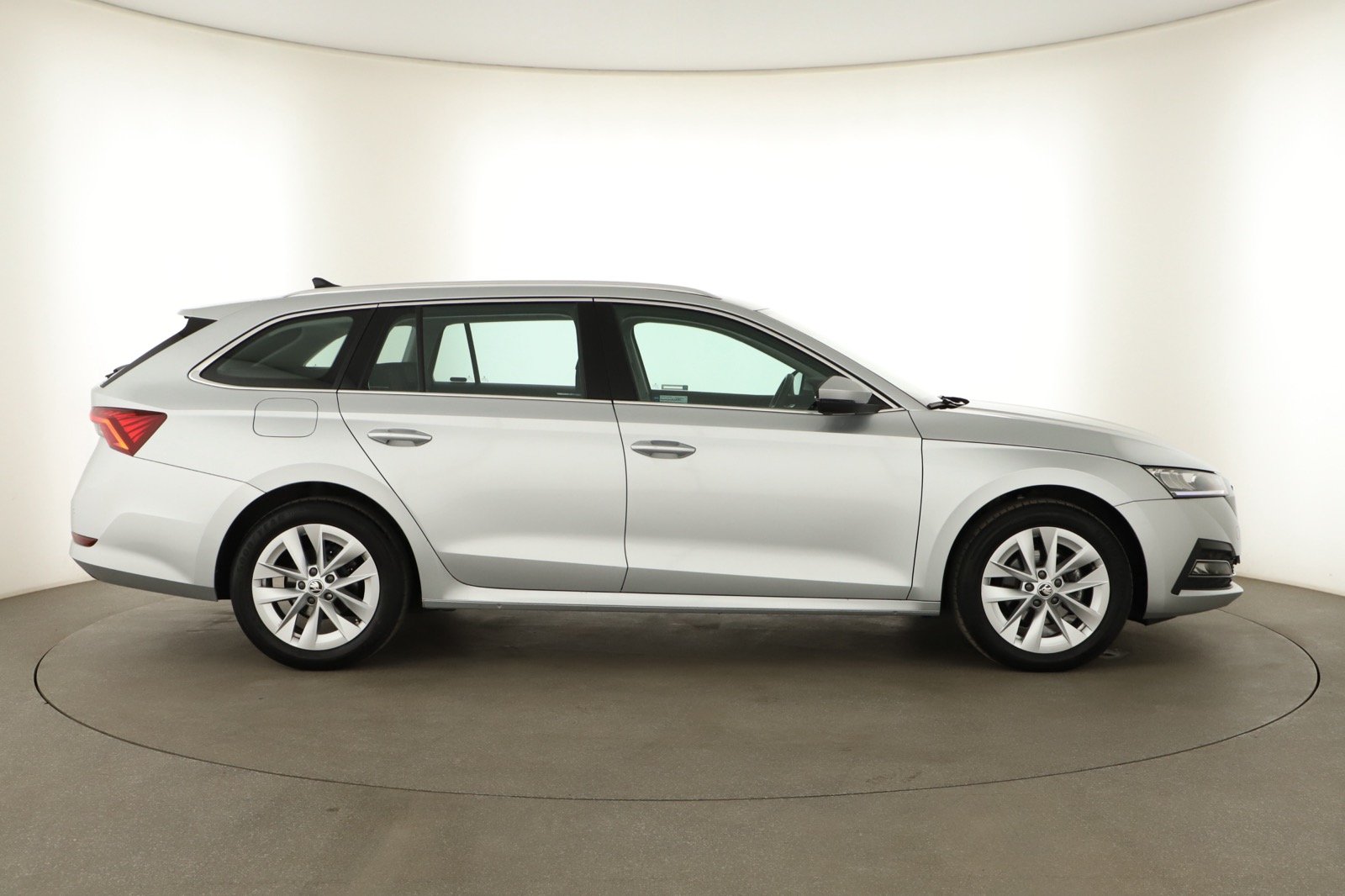 Škoda Octavia - 2024