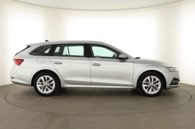 Škoda Octavia - 2024