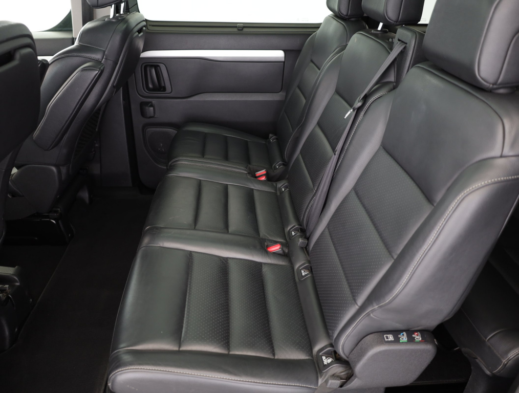 Peugeot e-Traveller