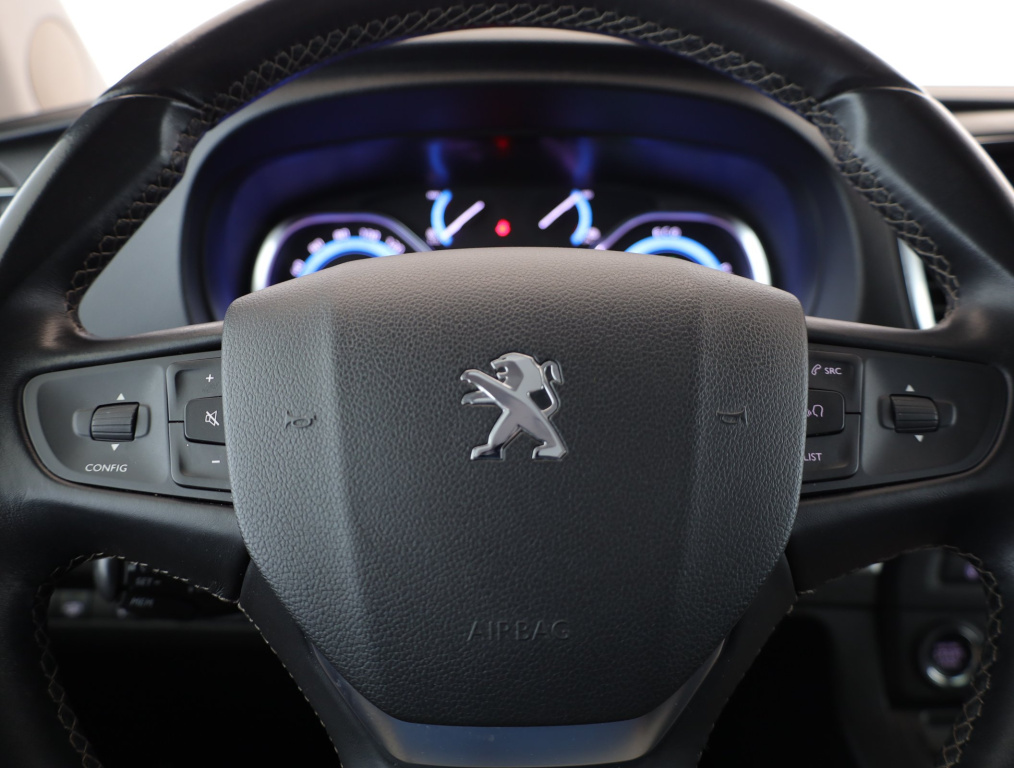 Peugeot e-Traveller