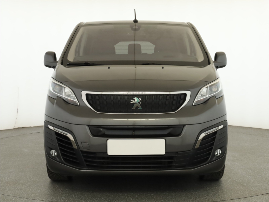 Peugeot e-Traveller