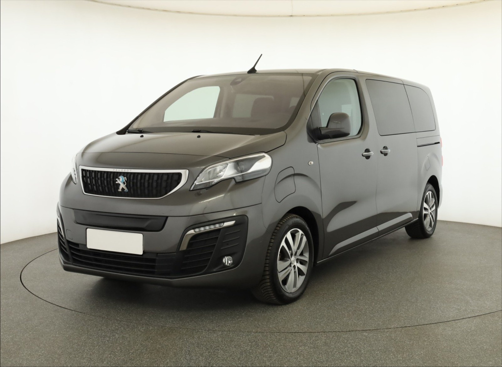 Peugeot e-Traveller