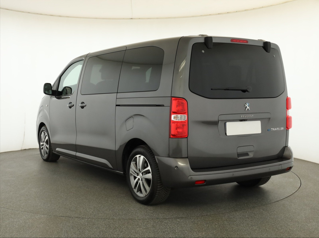 Peugeot e-Traveller