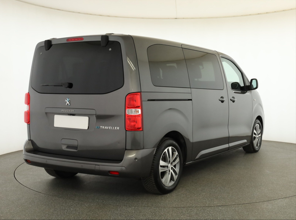 Peugeot e-Traveller