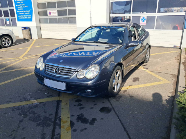 Mercedes-Benz C 2005