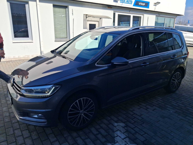Volkswagen Touran 2015