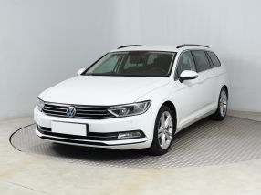 Volkswagen Passat - 2015