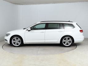 Volkswagen Passat - 2015