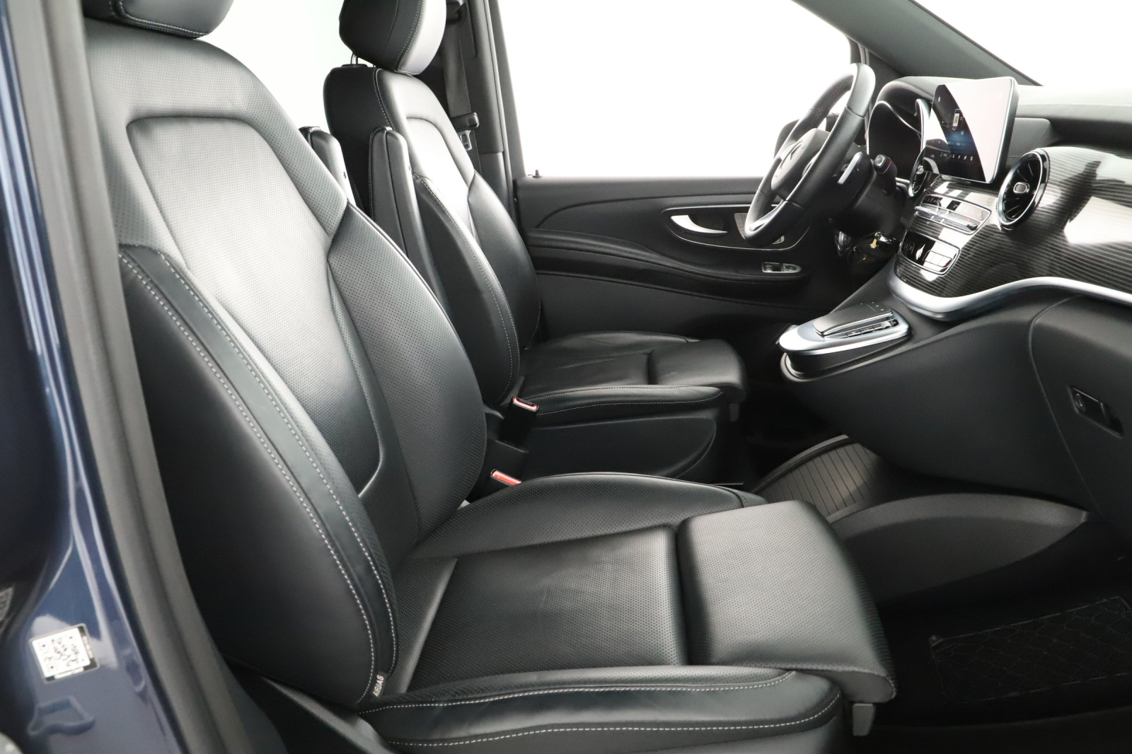 Mercedes-Benz V - 2023