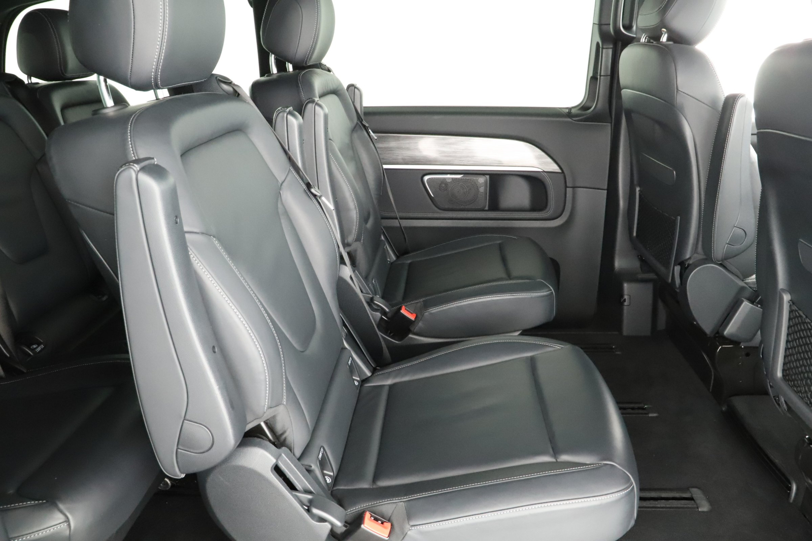 Mercedes-Benz V - 2023