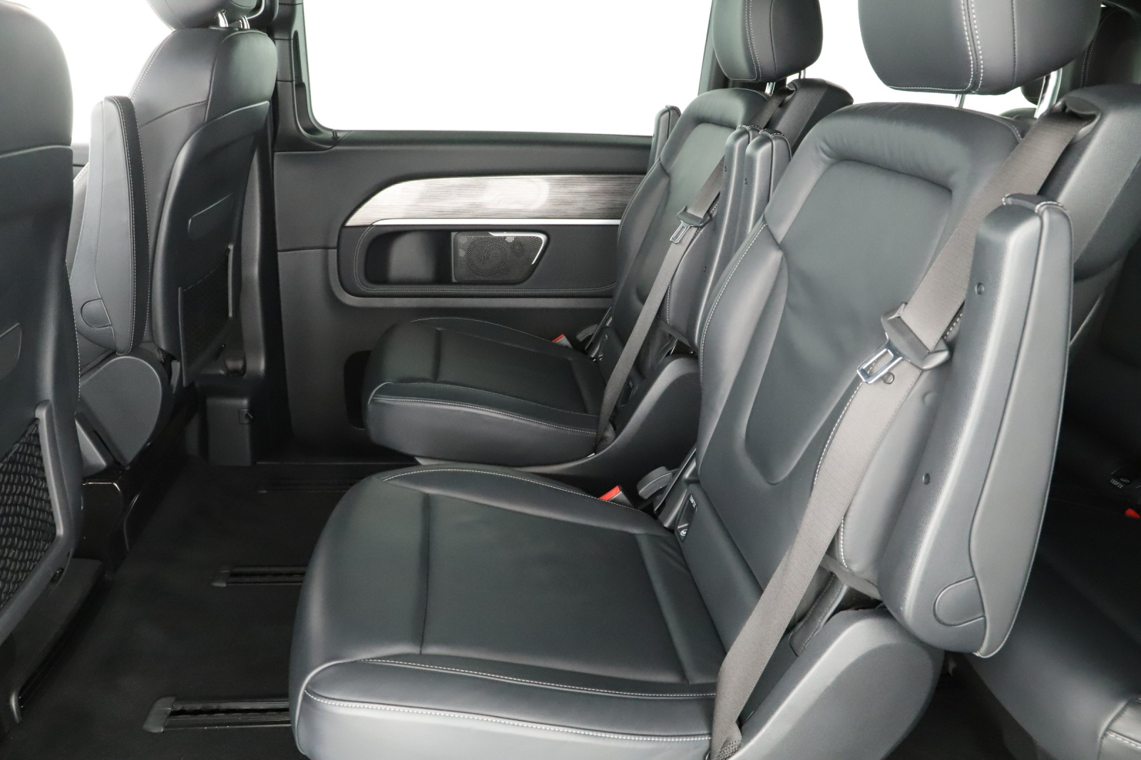 Mercedes-Benz V - 2023