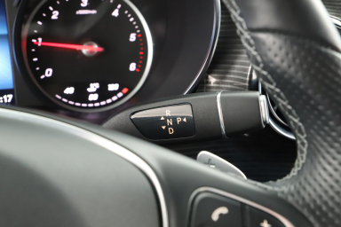 Mercedes-Benz V - 2023