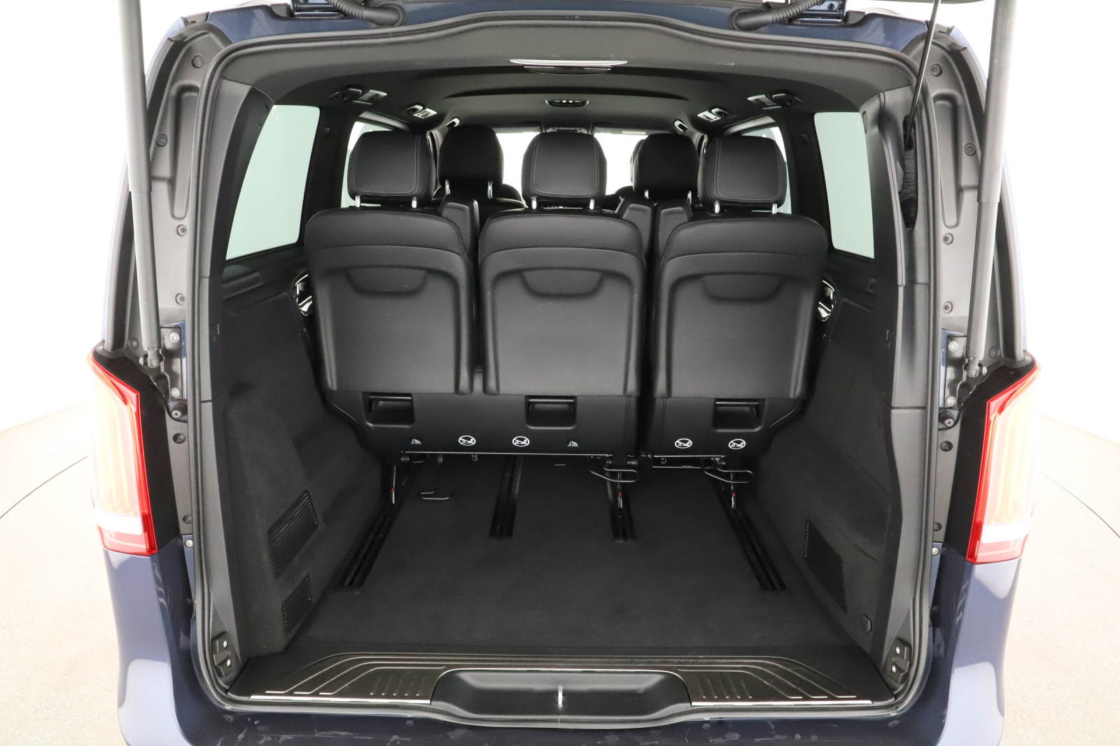 Mercedes-Benz V - 2023