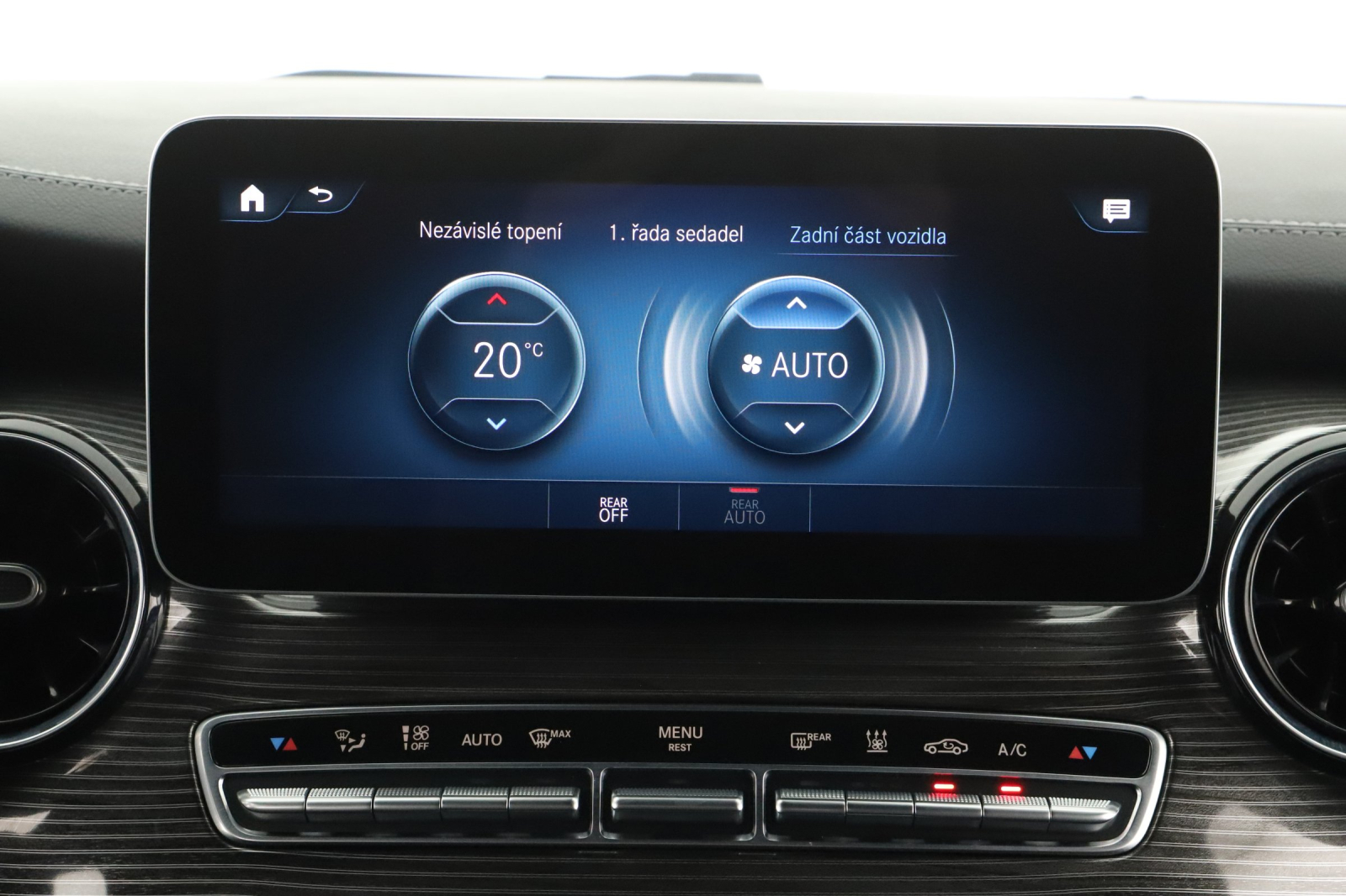 Mercedes-Benz V - 2023