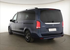 Mercedes-Benz V - 2023