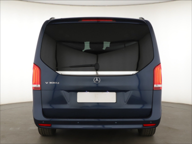 Mercedes-Benz V - 2023