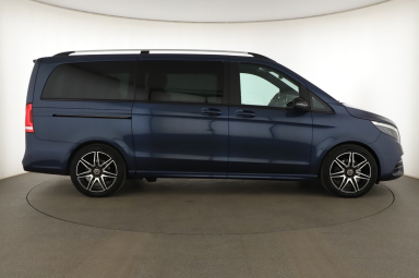 Mercedes-Benz V - 2023