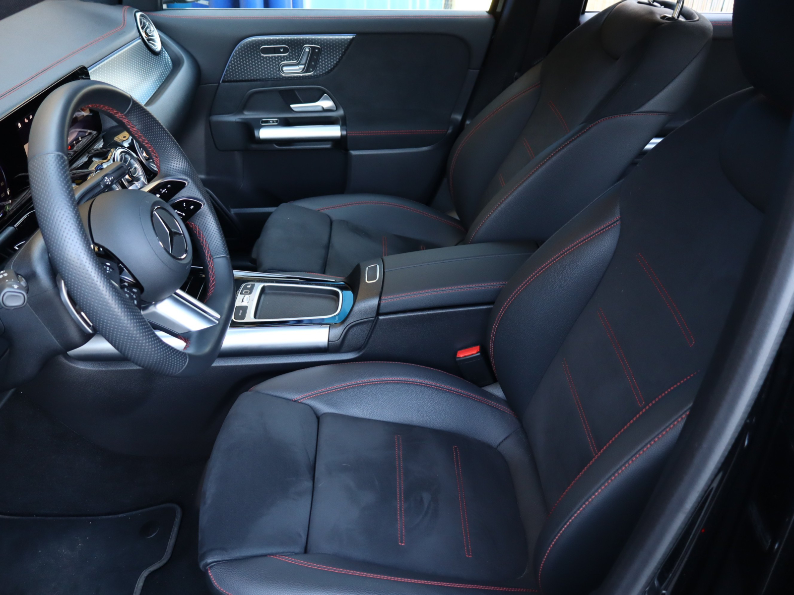 Mercedes-Benz EQA - 2025